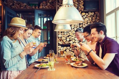 Friends-Restaurant-Smart-Phones